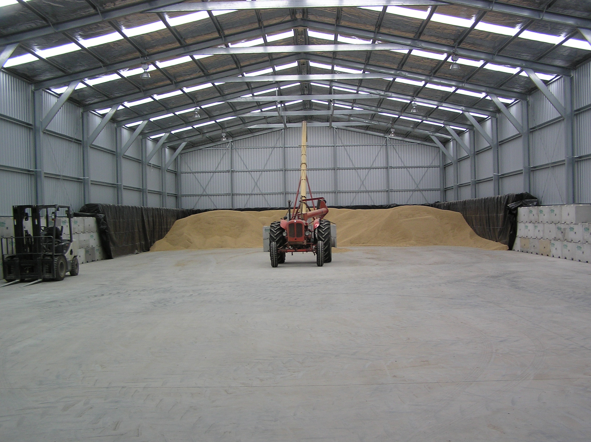Wide Span Sheds Agent | Lyndon Engineering &amp; Harrows
